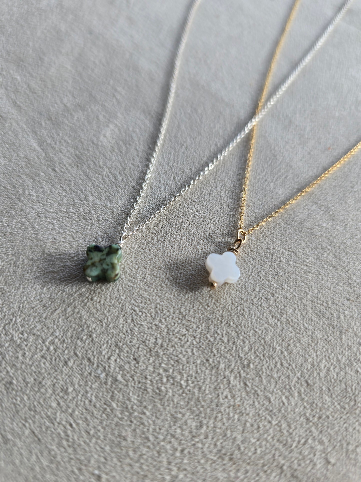 Dainty Clover Necklace