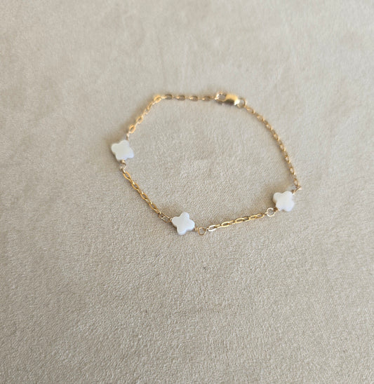 Mother of Pearl Clover Bracelet