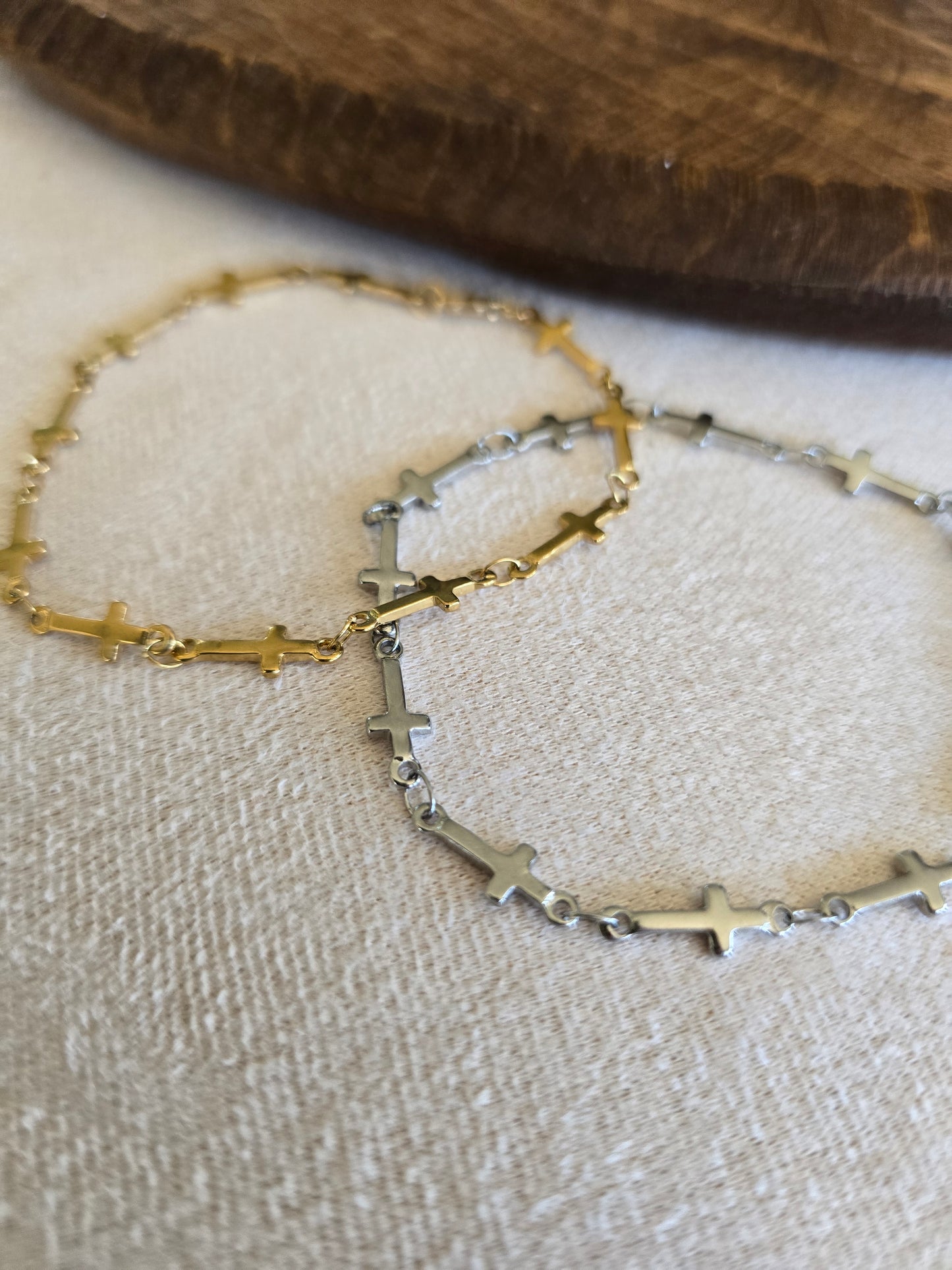 Cross Link Bracelet