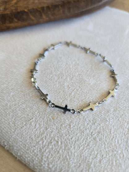 Cross Link Bracelet