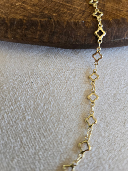Band of Clover Necklace
