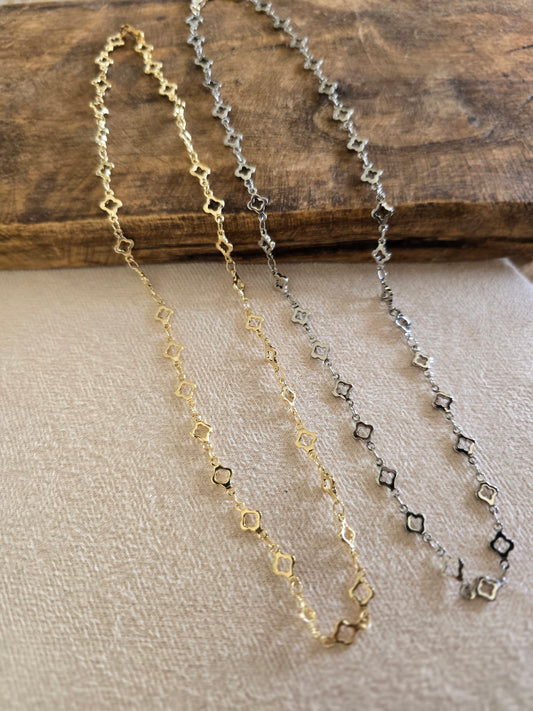 Band of Clover Necklace