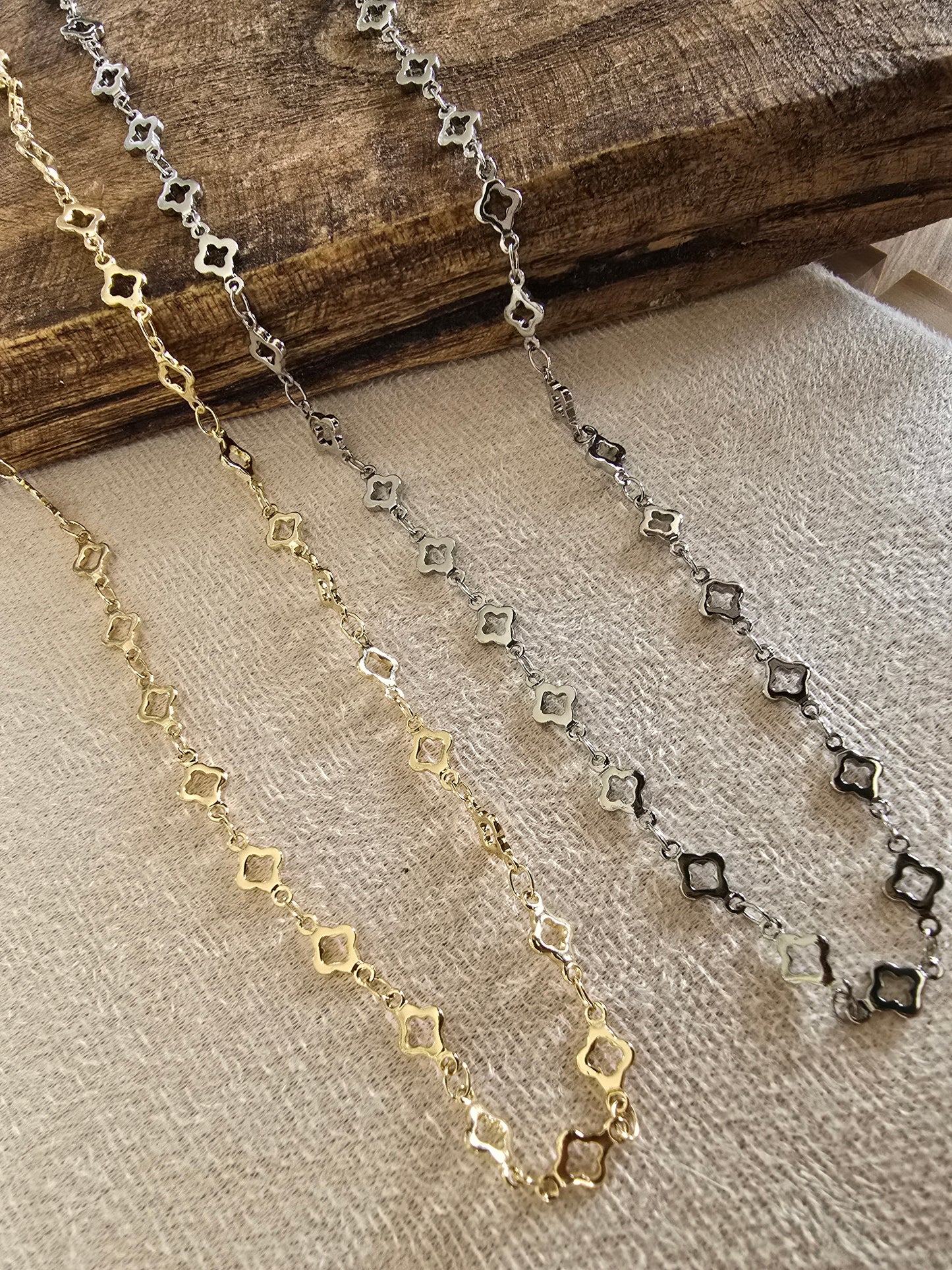Band of Clover Necklace