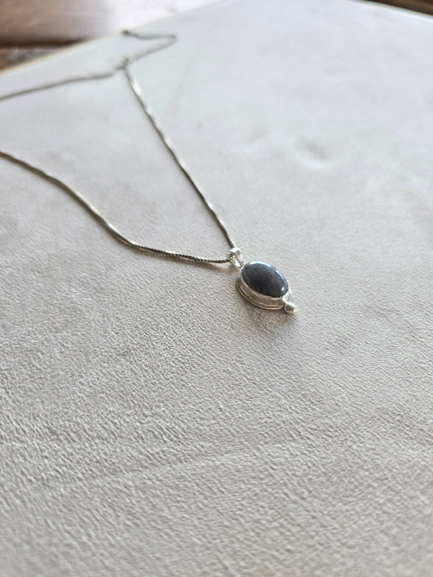 Hand-Crafted Labradorite Oval Pedant Necklae