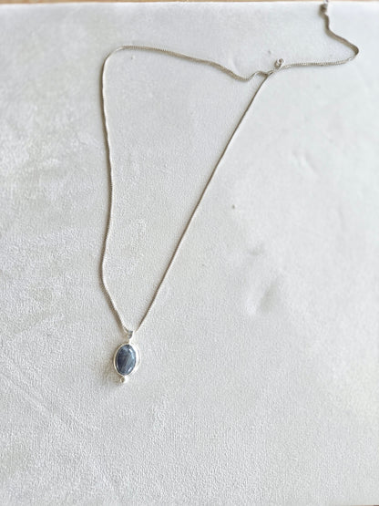 Hand-Crafted Labradorite Oval Pedant Necklae