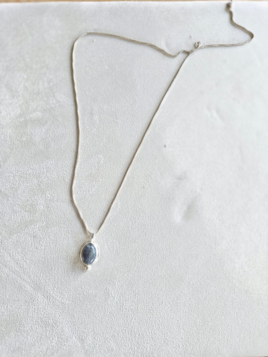 Hand-Crafted Labradorite Oval Pedant Necklae