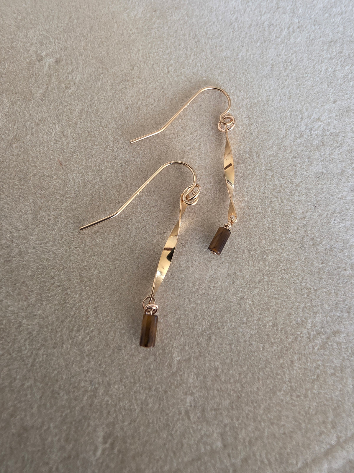 Tigers Eye Willow Drop